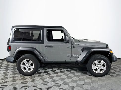 Used 2019 Jeep Wrangler Sport AWD/4WD image 8
