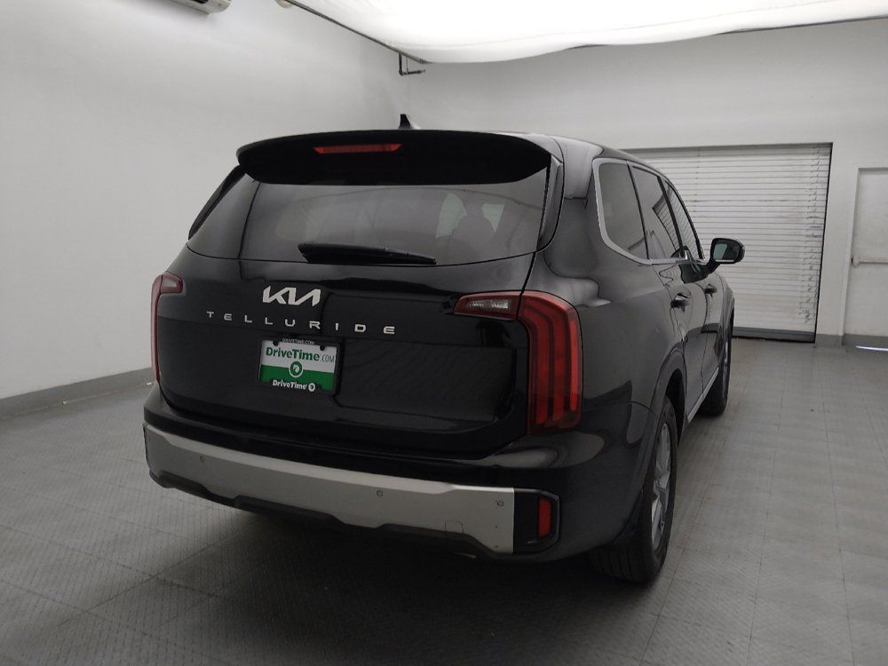 Used 2023 Kia Telluride LX FWD image 7