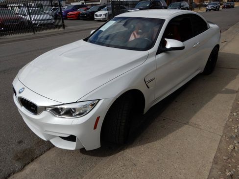 Used 2016 BMW M4 Convertible image 8