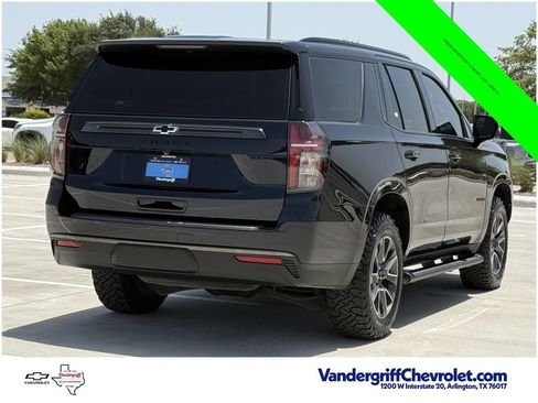 Certified 2022 Chevrolet Tahoe Z71 w/ Luxury Package AWD/4WD image 4