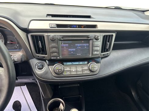 Used 2015 Toyota RAV4 Limited image 16