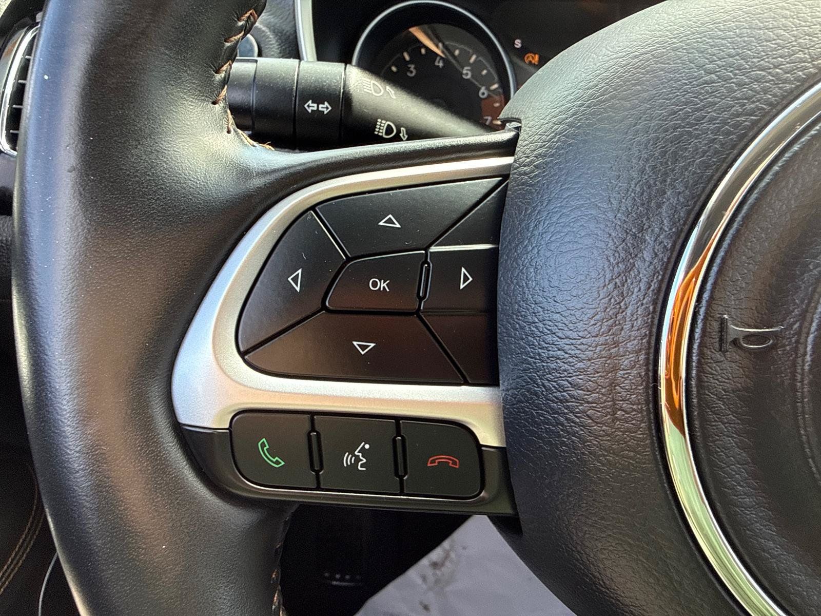 Used 2018 Jeep Compass Limited w/ Navigation Group AWD/4WD image 15