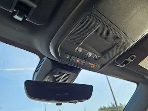 New 2026 Chevrolet Equinox LT w/ Safety and Technology Package FWD image 31