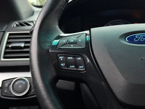 Used 2016 Ford Explorer XLT w/ Equipment Group 202A FWD image 25