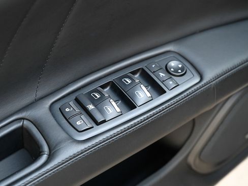 Used 2022 Maserati Ghibli Modena Q4 AWD/4WD image 21