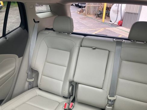 Used 2019 GMC Terrain Denali w/ Advanced Safety Package AWD/4WD image 32