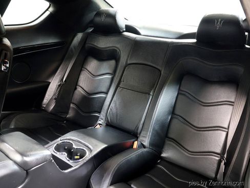 Used 2012 Maserati GranTurismo S RWD image 28