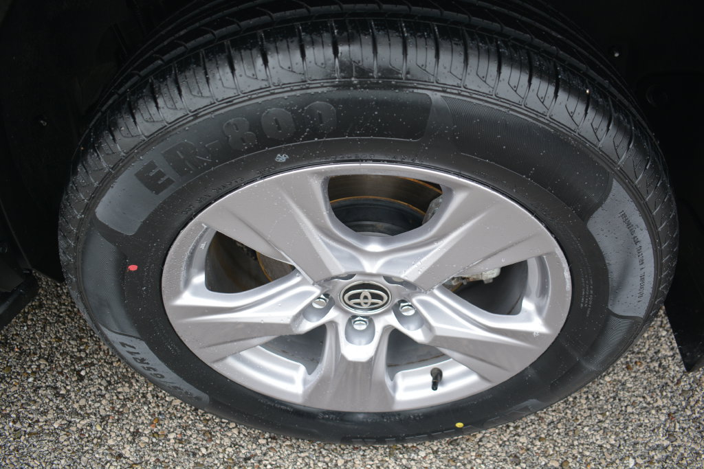 Used 2025 Toyota RAV4 LE AWD/4WD image 21