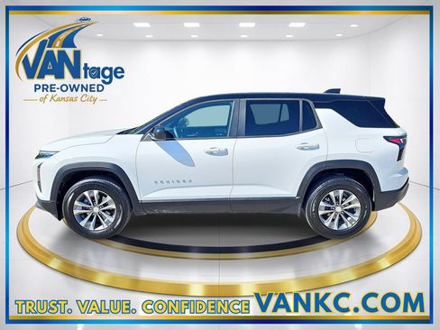 Used 2025 Chevrolet Equinox LT FWD image 10