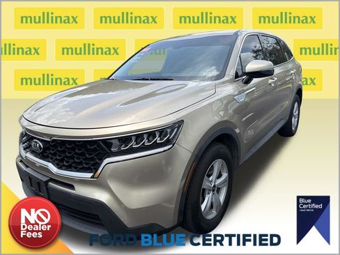 Used 2021 Kia Sorento LX FWD image 1
