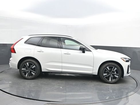 New 2026 Volvo XC60 B5 Core w/ Climate Package AWD/4WD image 8