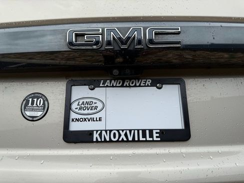 Used 2024 GMC Yukon Denali Ultimate AWD/4WD image 17