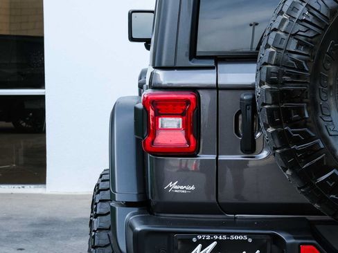 Used 2021 Jeep Wrangler Unlimited Rubicon AWD/4WD image 14