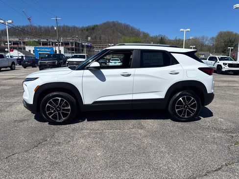 New 2026 Chevrolet TrailBlazer LT w/ Convenience Package AWD/4WD image 2