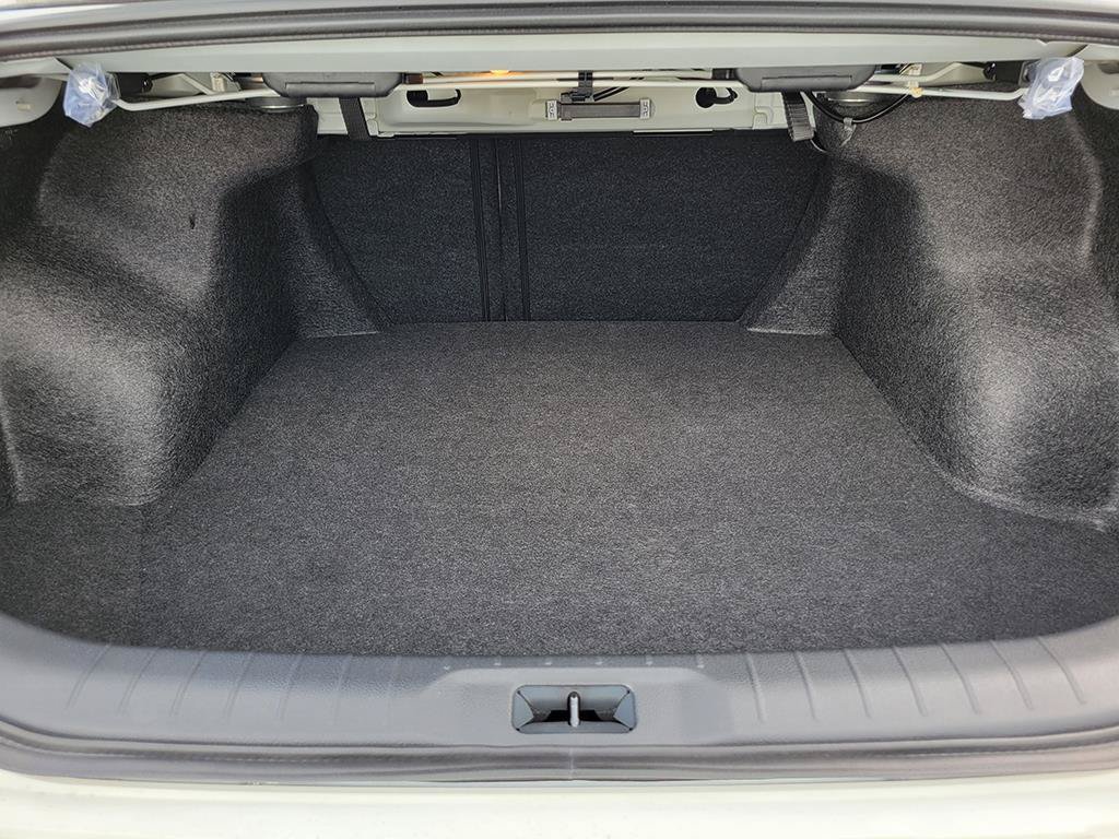 New 2026 Nissan Altima 2.5 SV FWD image 12