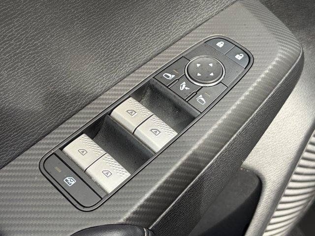 Used 2025 Mitsubishi Outlander SE FWD image 19