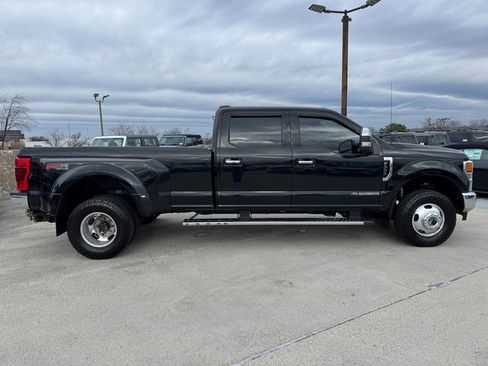 Used 2020 Ford F350 XLT w/ XLT Premium Package image 7