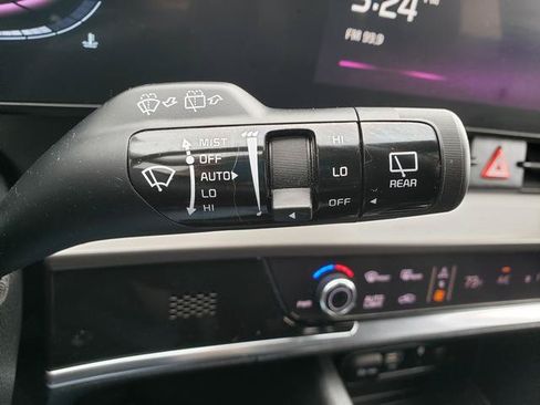 Certified 2024 Kia Sportage EX AWD/4WD image 29