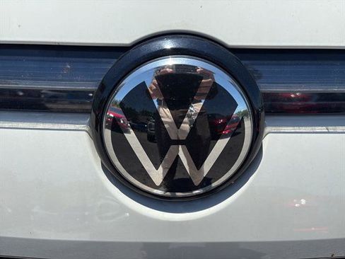 Certified 2025 Volkswagen Tiguan SE R-Line AWD/4WD image 11