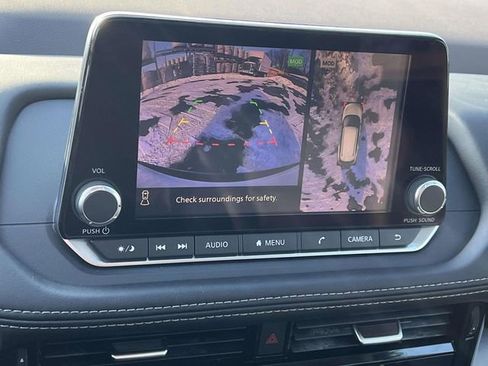 Used 2021 Nissan Rogue SV image 25