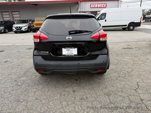 Used 2020 Nissan Kicks S image 6
