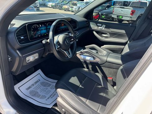 Used 2022 Mercedes-Benz GLS 450 4MATIC image 11