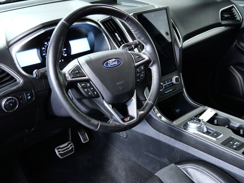 Used 2021 Ford Edge ST w/ Equipment Group 401A AWD/4WD image 3