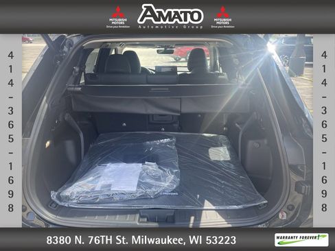 New 2025 Mitsubishi Outlander SE image 15