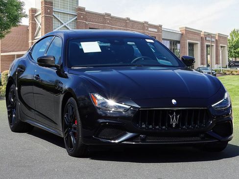 Used 2023 Maserati Ghibli Modena image 3