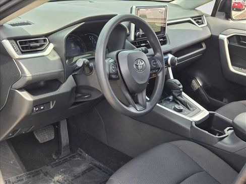 Used 2025 Toyota RAV4 LE AWD/4WD image 10