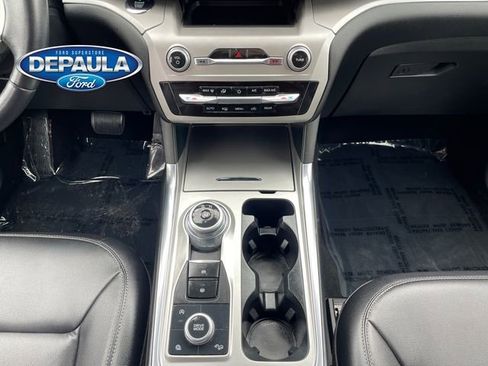 Used 2020 Ford Explorer XLT w/ Equipment Group 202A AWD/4WD image 14