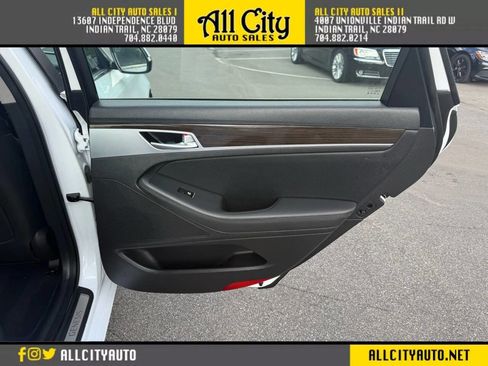 Used 2018 Genesis G80 3.8 image 16