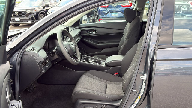 Used 2024 Honda Accord EX image 9