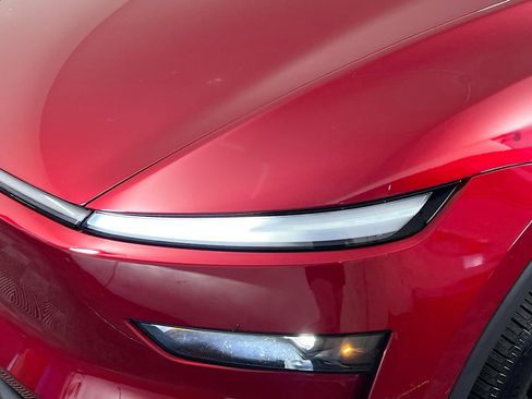 Used 2026 Tesla Model Y 2WD image 11