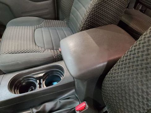 Used 2016 Nissan Frontier SV AWD/4WD image 27