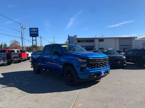 Certified 2022 Chevrolet Silverado 1500 Custom w/ Rally Edition image 8