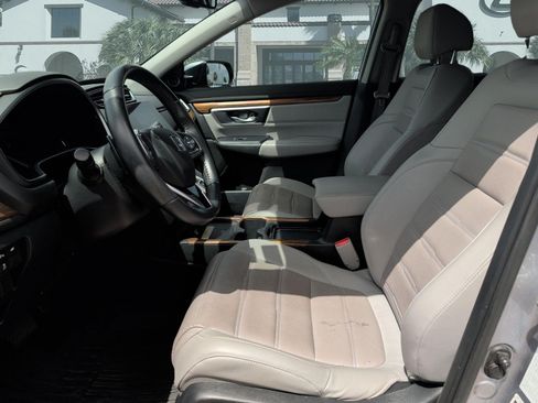 Used 2022 Honda CR-V Touring image 11