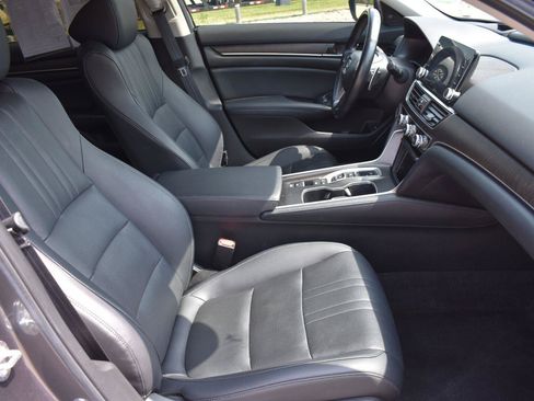 Used 2022 Honda Accord Touring image 14