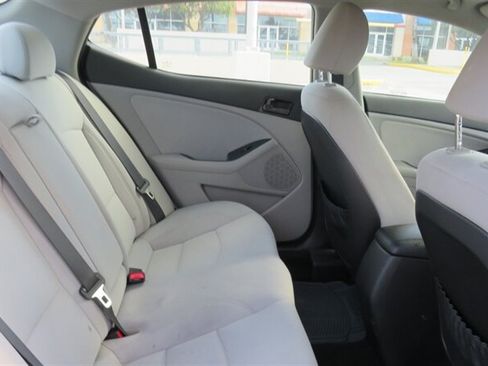 Used 2015 Kia Optima LX FWD image 17