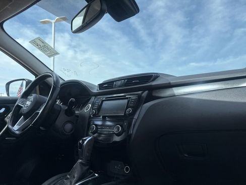 Used 2022 Nissan Rogue Sport SL w/ Premium Package AWD/4WD image 25
