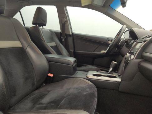 Used 2014 Toyota Camry SE image 21