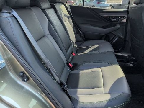 Used 2025 Subaru Outback Onyx Edition AWD/4WD image 44
