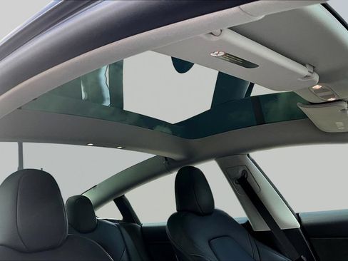 Used 2023 Tesla Model 3 Standard Range RWD image 22