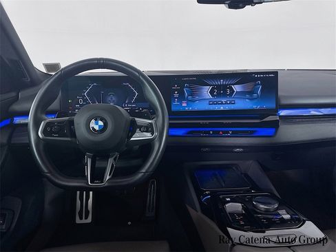 Used 2024 BMW 540i xDrive w/ Premium Package image 24