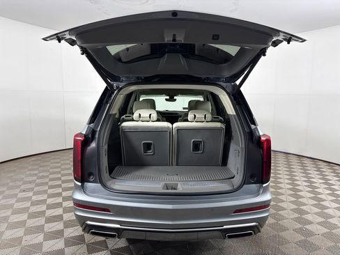 Used 2024 Cadillac XT6 Premium Luxury w/ Technology Package FWD image 32