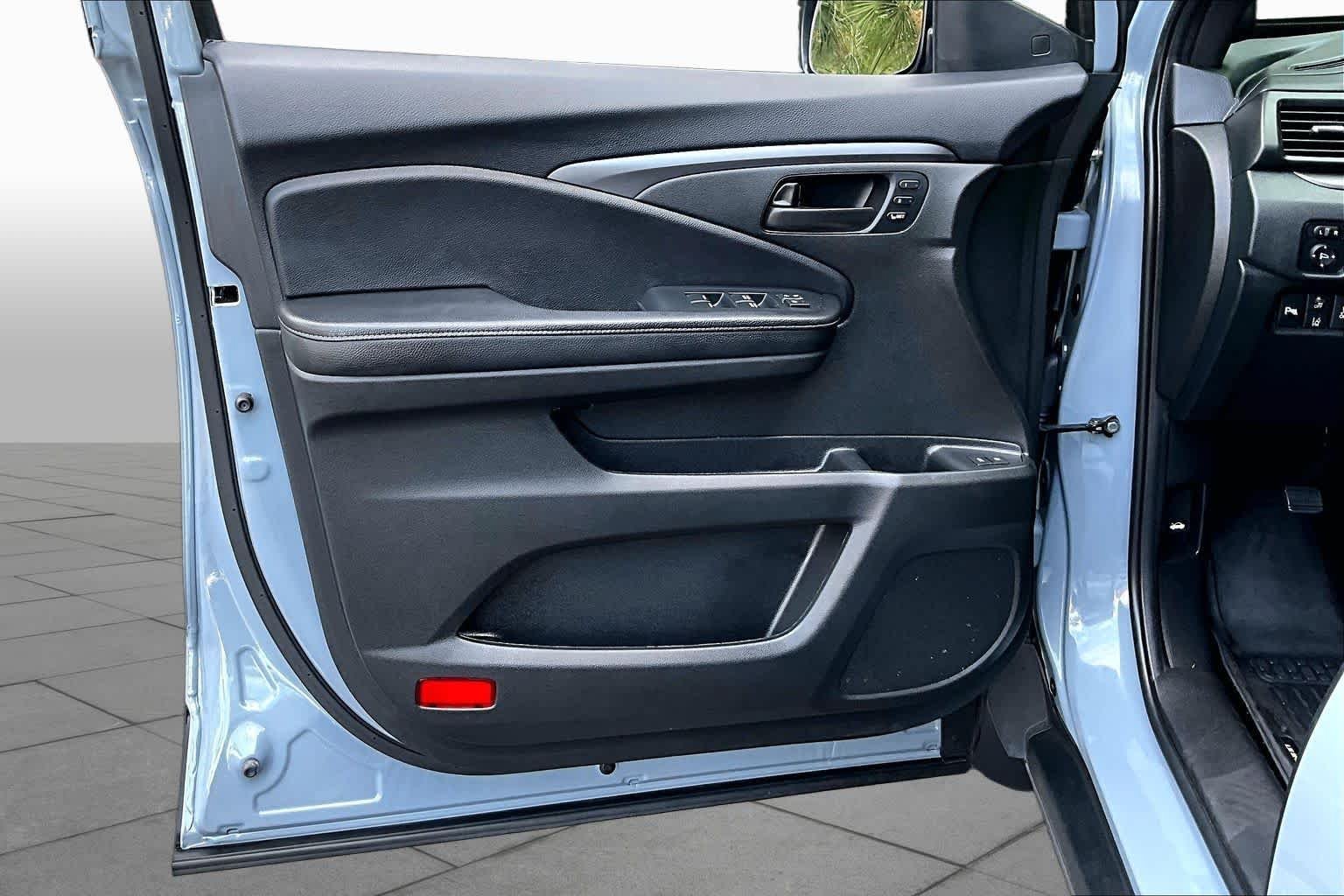 Certified 2023 Honda Passport EX-L image 22