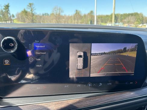 New 2026 Chevrolet Suburban LS image 20