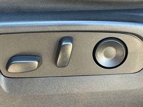 Used 2024 Chevrolet Silverado 2500 LTZ image 20