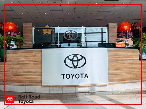 Used 2024 Toyota Corolla LE FWD image 32