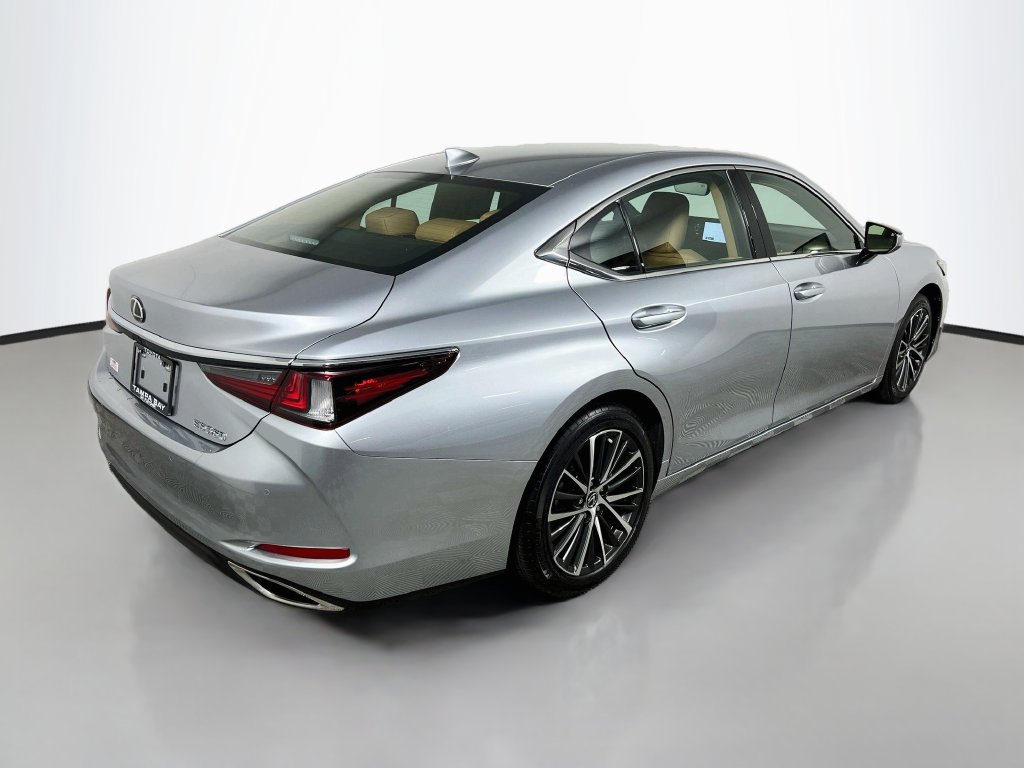 Used 2025 Lexus ES 350 w/ Premium Package FWD image 3